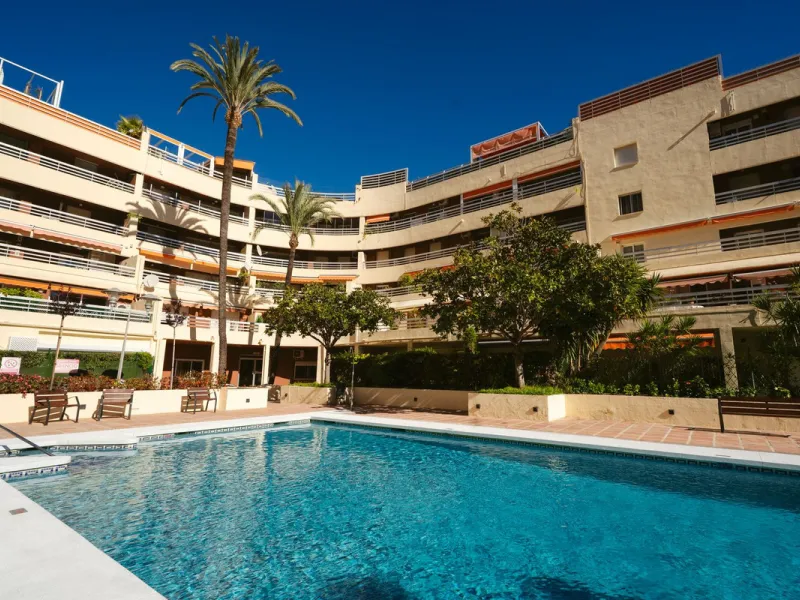 A fantastic opportunity in the well-sought out urbanisation of Parque Marbella.