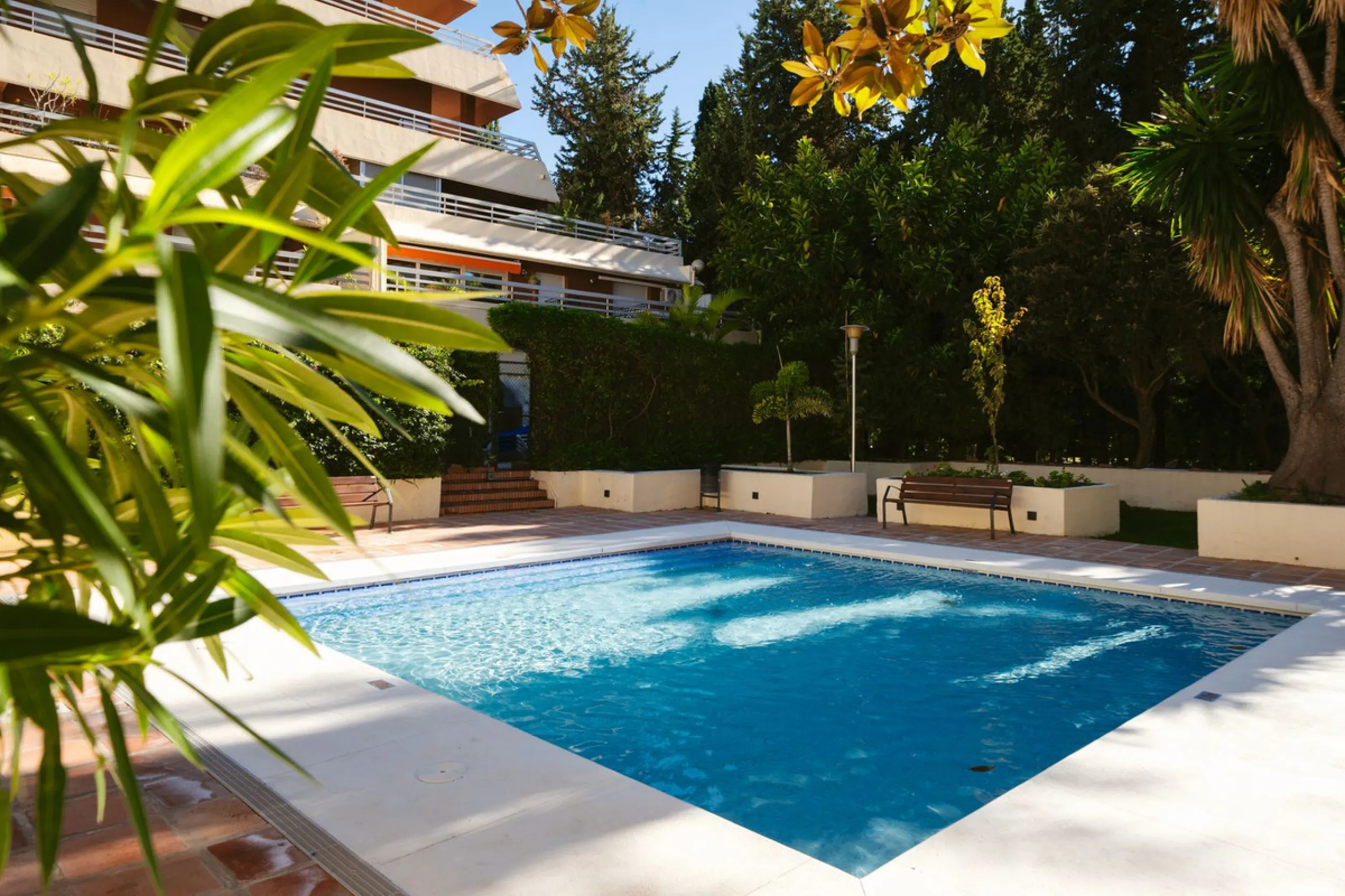 A fantastic opportunity in the well-sought out urbanisation of Parque Marbella.