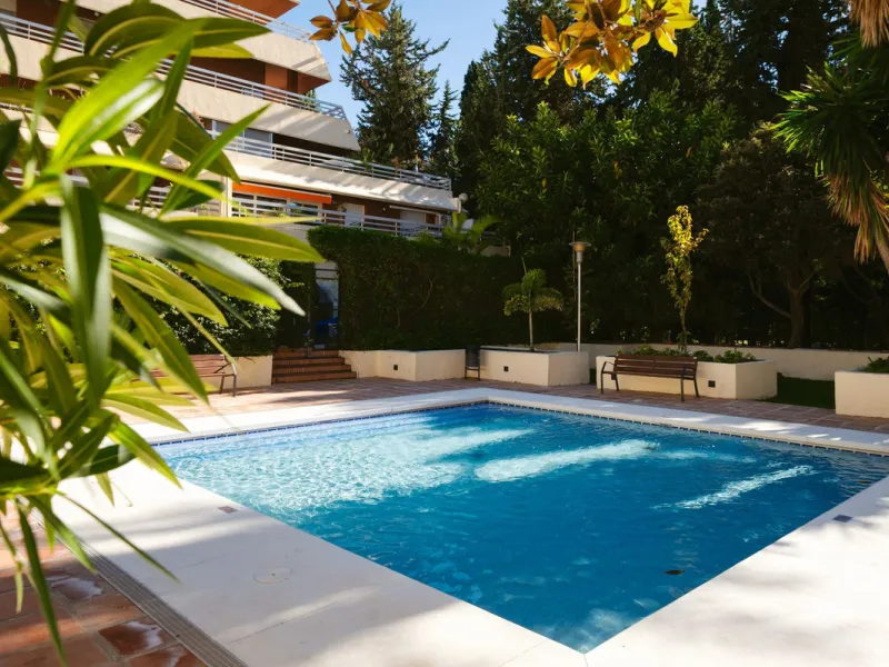 A fantastic opportunity in the well-sought out urbanisation of Parque Marbella.