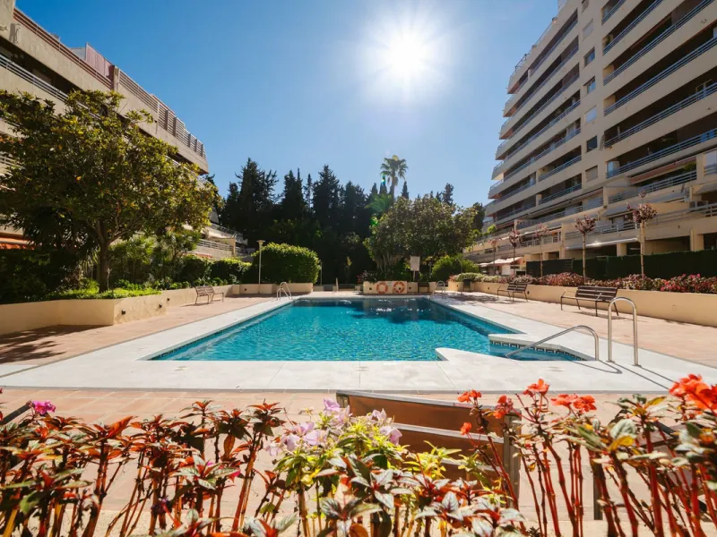 A fantastic opportunity in the well-sought out urbanisation of Parque Marbella.