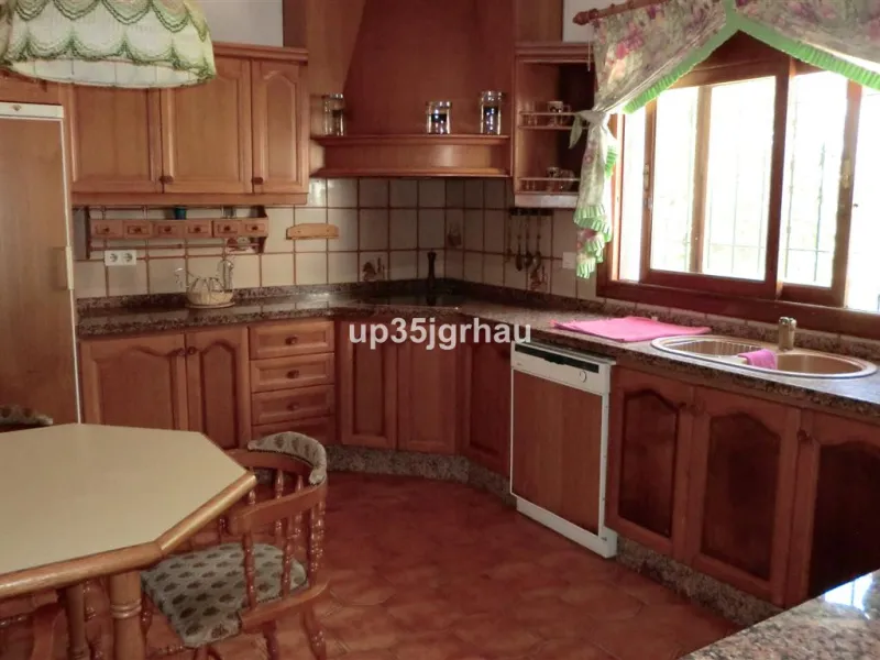 Detached Villa, Estepona, Costa del Sol.