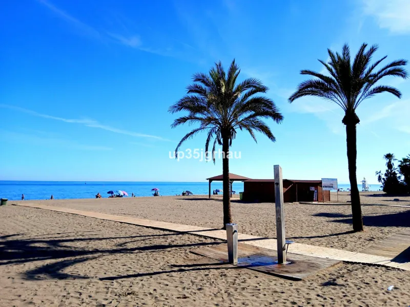 Middle Floor Apartment, Estepona, Costa del Sol.