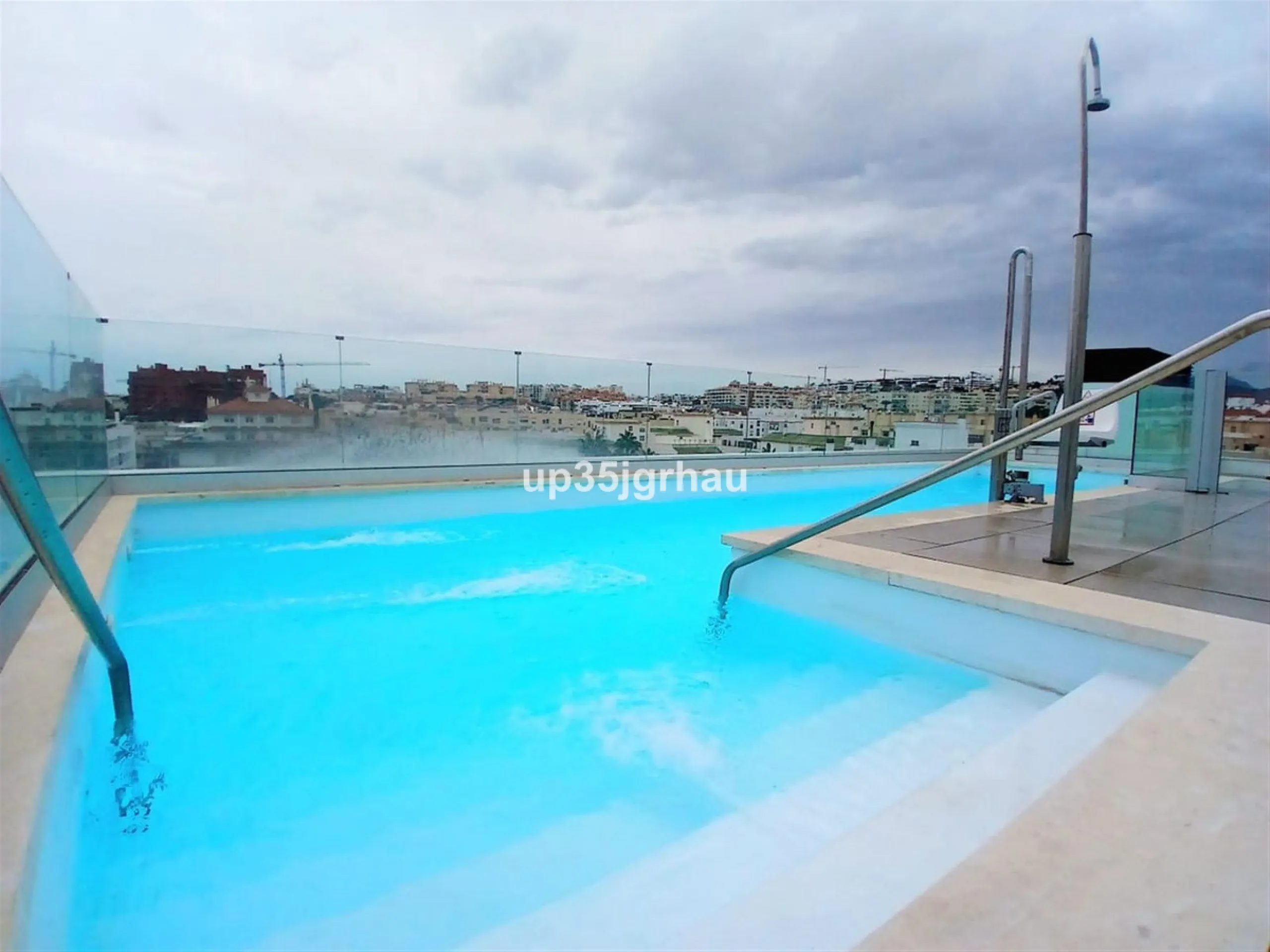 Middle Floor Apartment, Estepona, Costa del Sol.