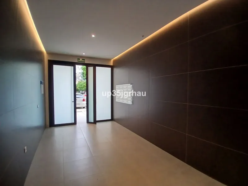 Middle Floor Apartment, Estepona, Costa del Sol.