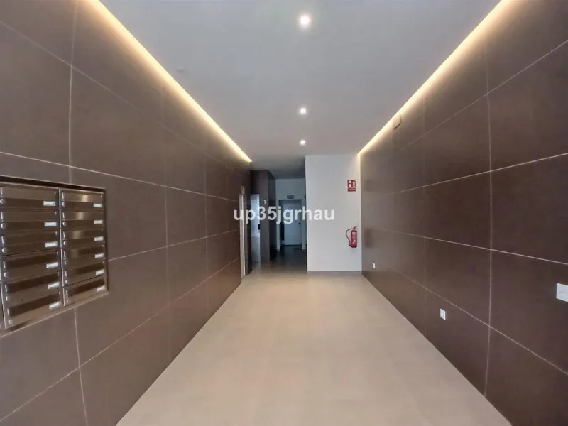 Middle Floor Apartment, Estepona, Costa del Sol.