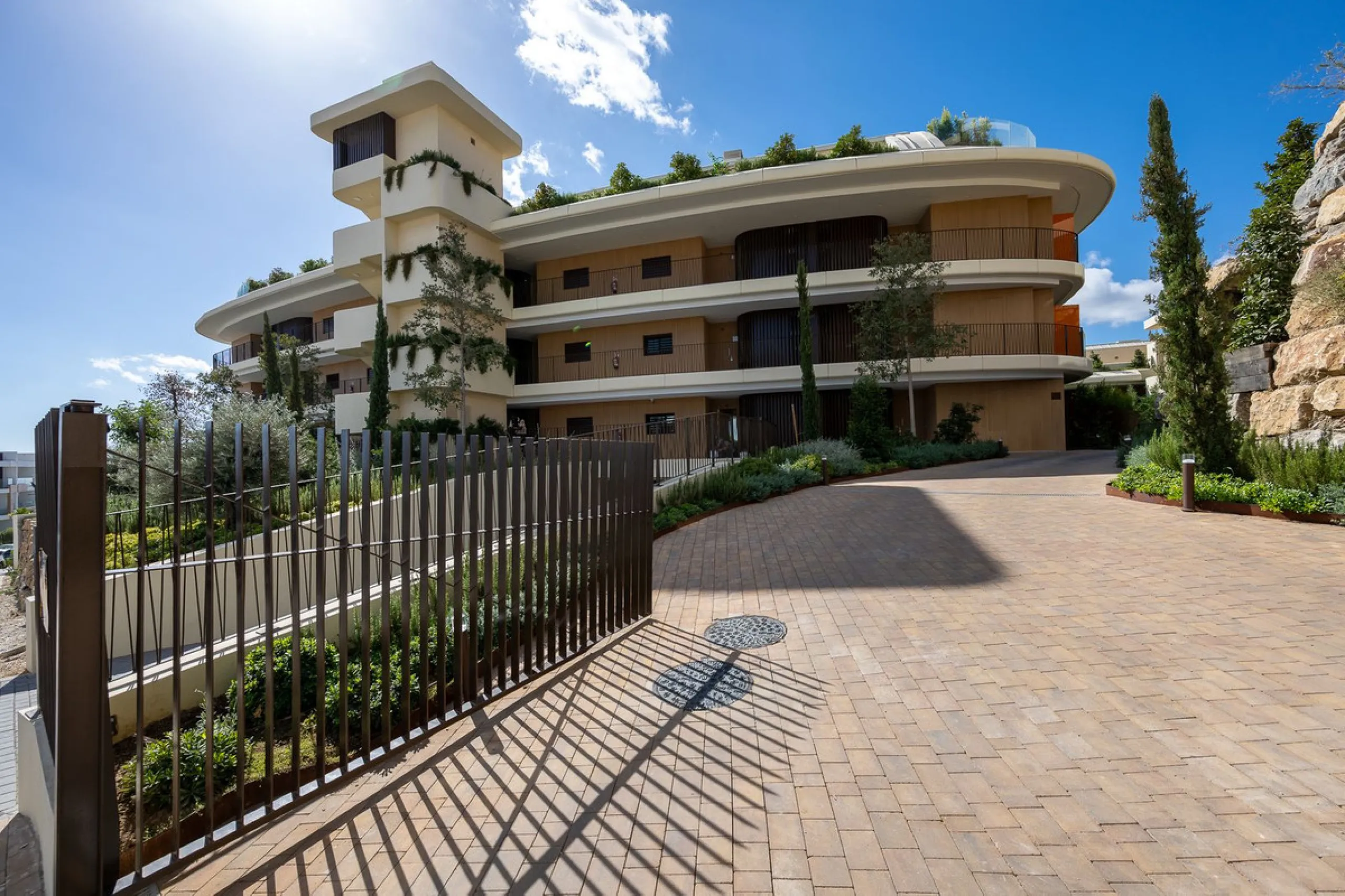 New Exclusive Listing – Valley Collection, Higuerón (Fuengirola)