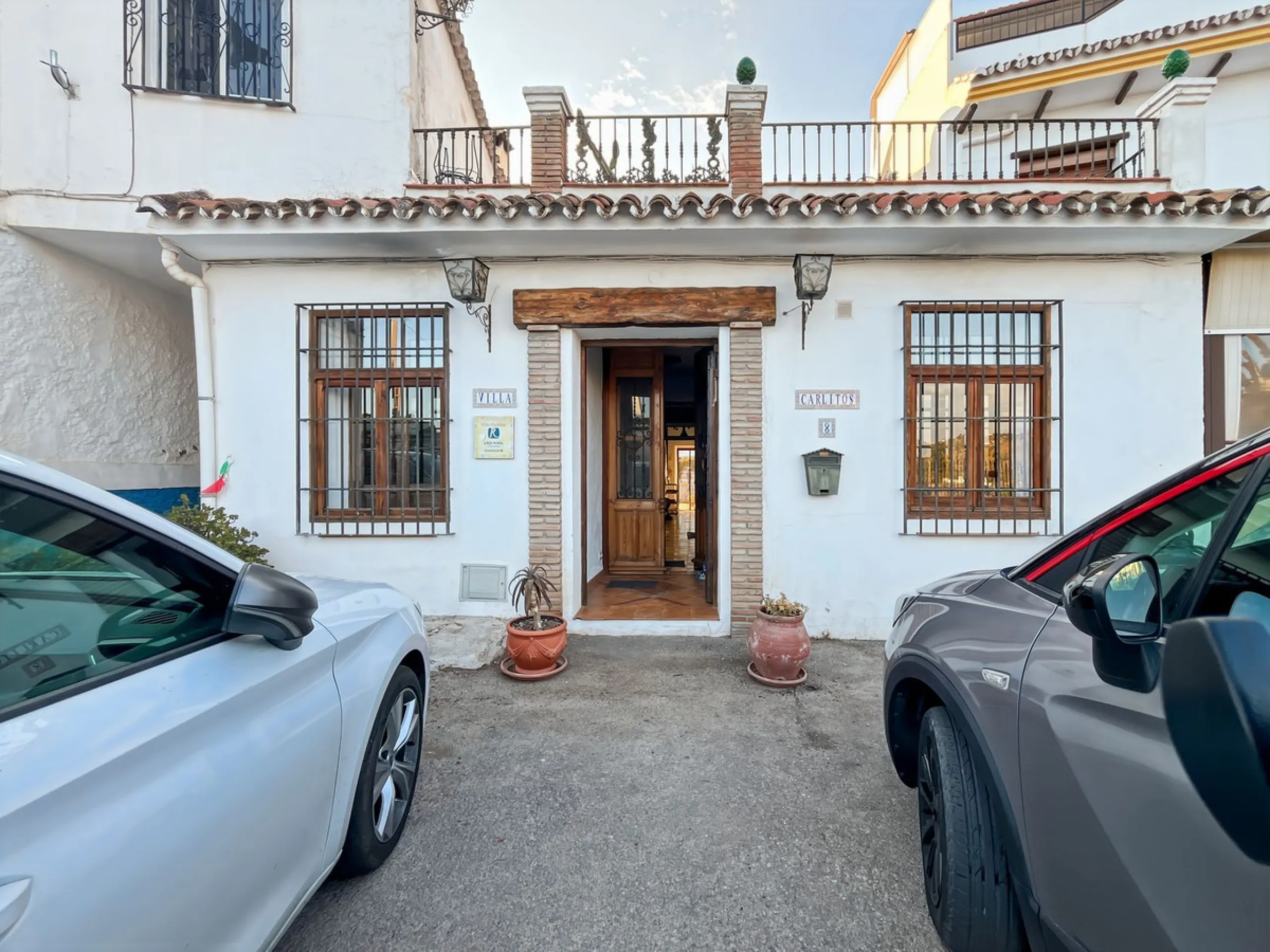 Villa Carlitos, located in the peaceful hamlet of Los Ventorros de Comares.