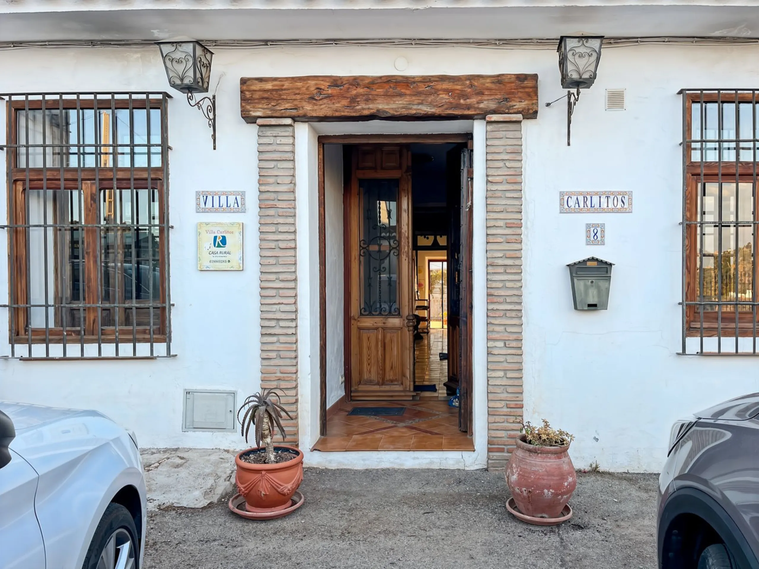 Villa Carlitos, located in the peaceful hamlet of Los Ventorros de Comares.