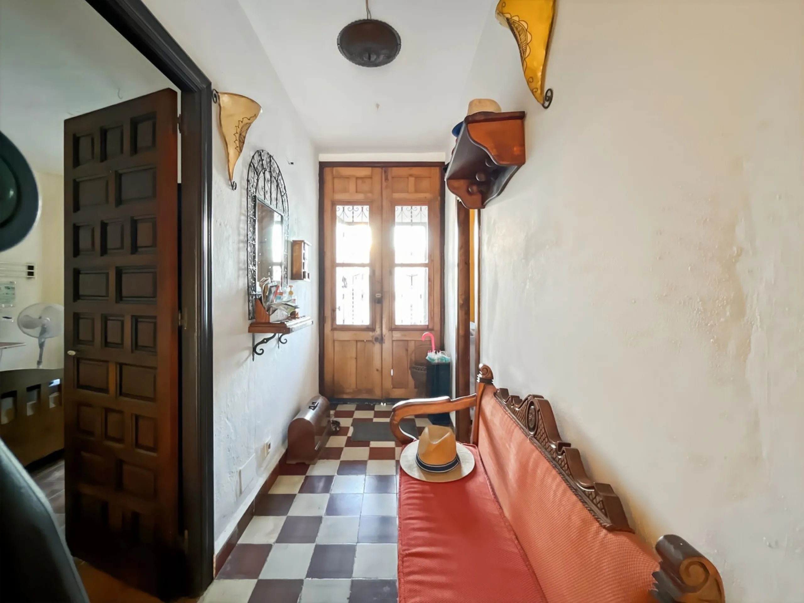 Villa Carlitos, located in the peaceful hamlet of Los Ventorros de Comares.
