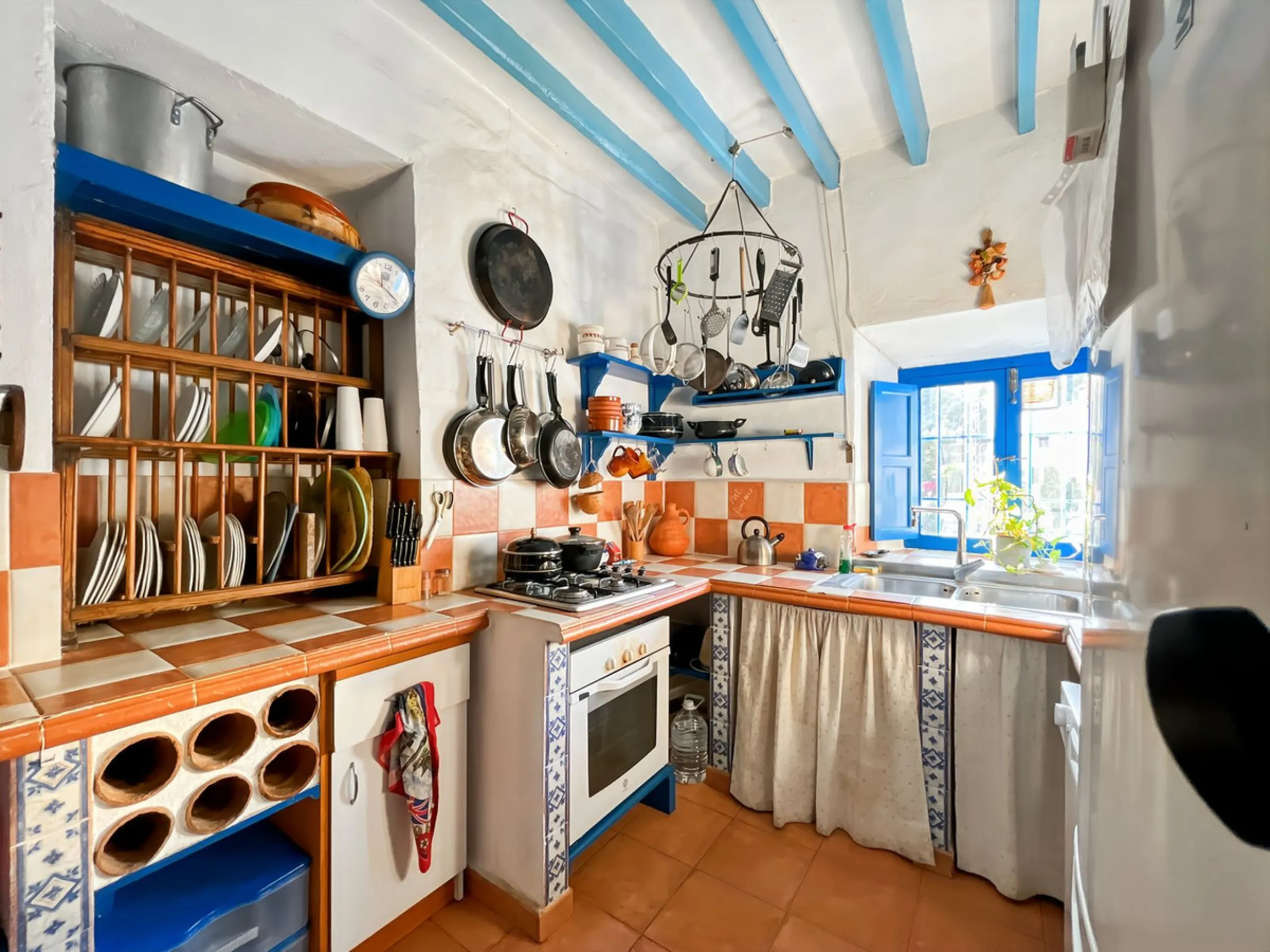 Villa Carlitos, located in the peaceful hamlet of Los Ventorros de Comares.
