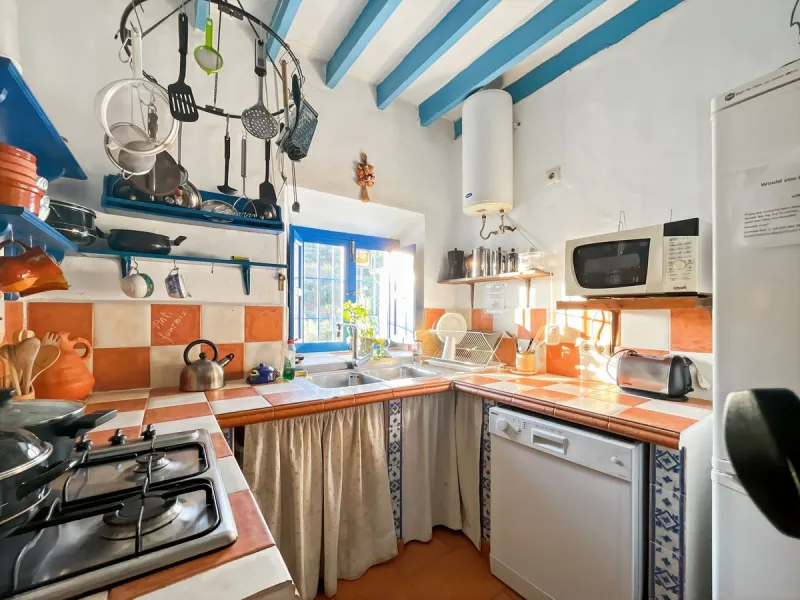 Villa Carlitos, located in the peaceful hamlet of Los Ventorros de Comares.