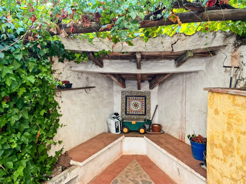 Villa Carlitos, located in the peaceful hamlet of Los Ventorros de Comares.