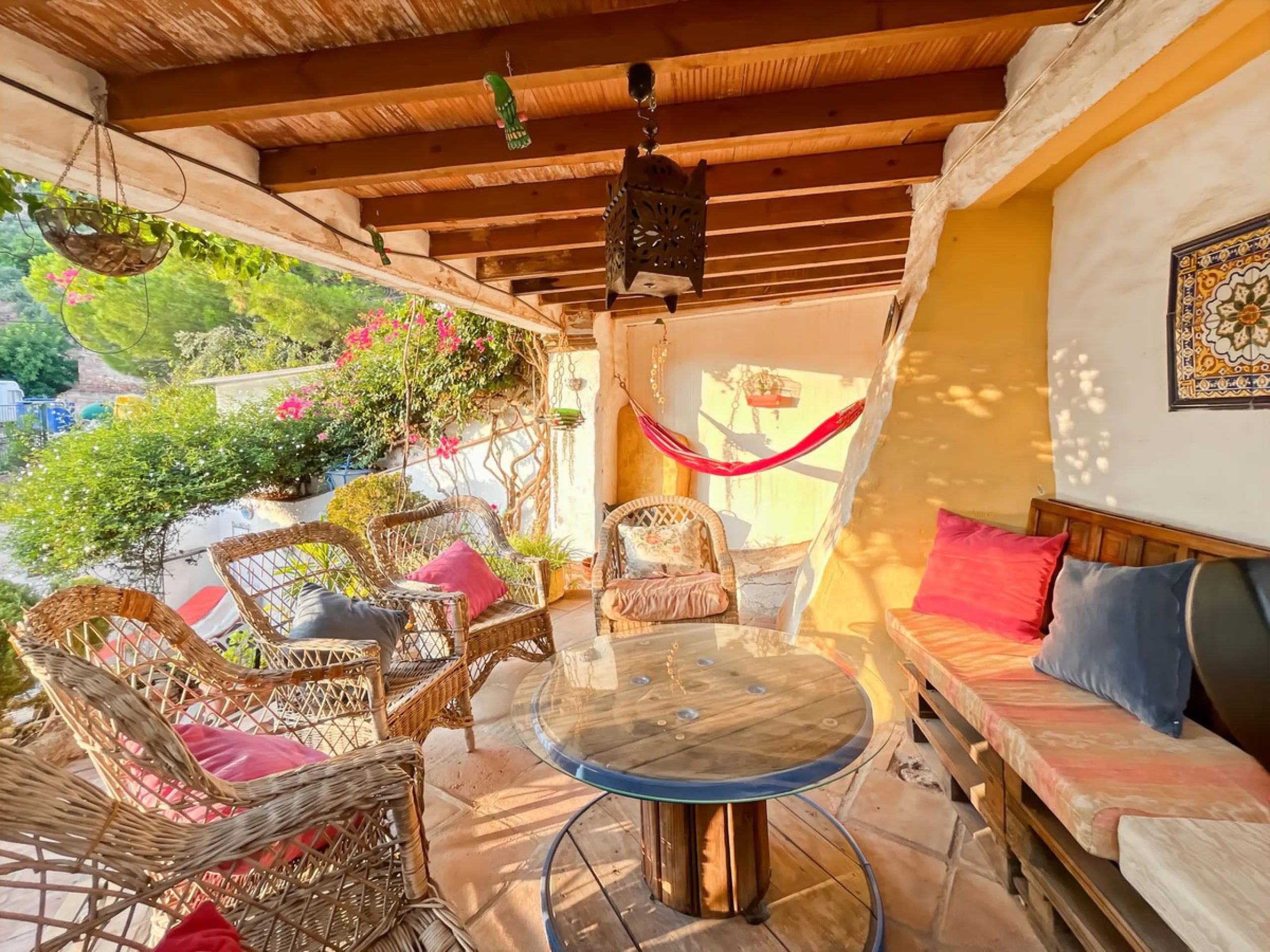 Villa Carlitos, located in the peaceful hamlet of Los Ventorros de Comares.