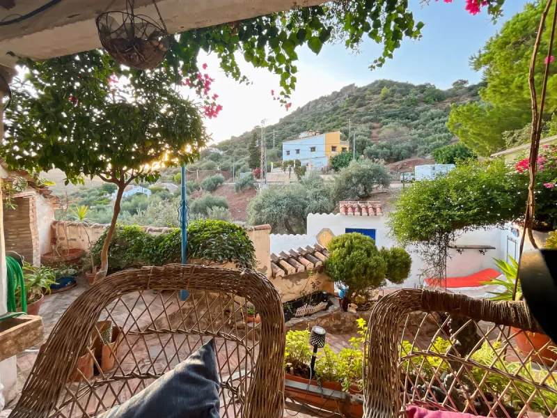 Villa Carlitos, located in the peaceful hamlet of Los Ventorros de Comares.