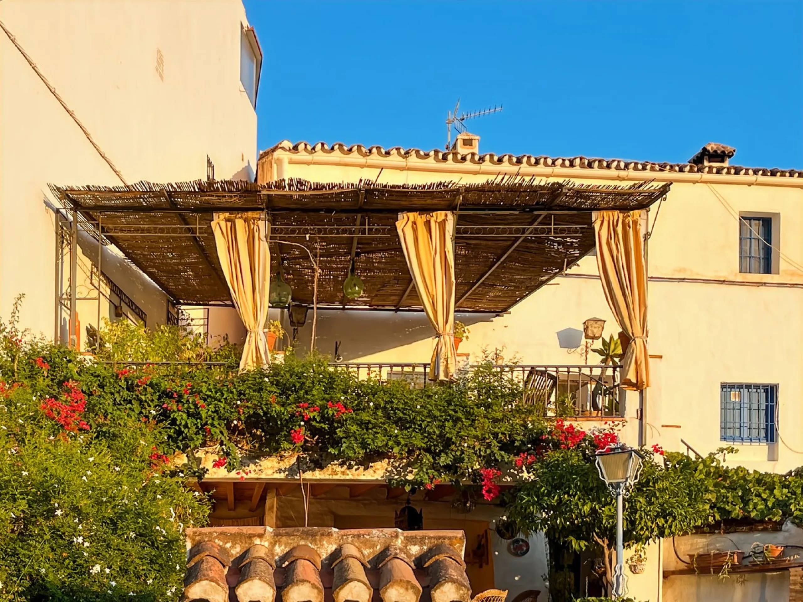 Villa Carlitos, located in the peaceful hamlet of Los Ventorros de Comares.