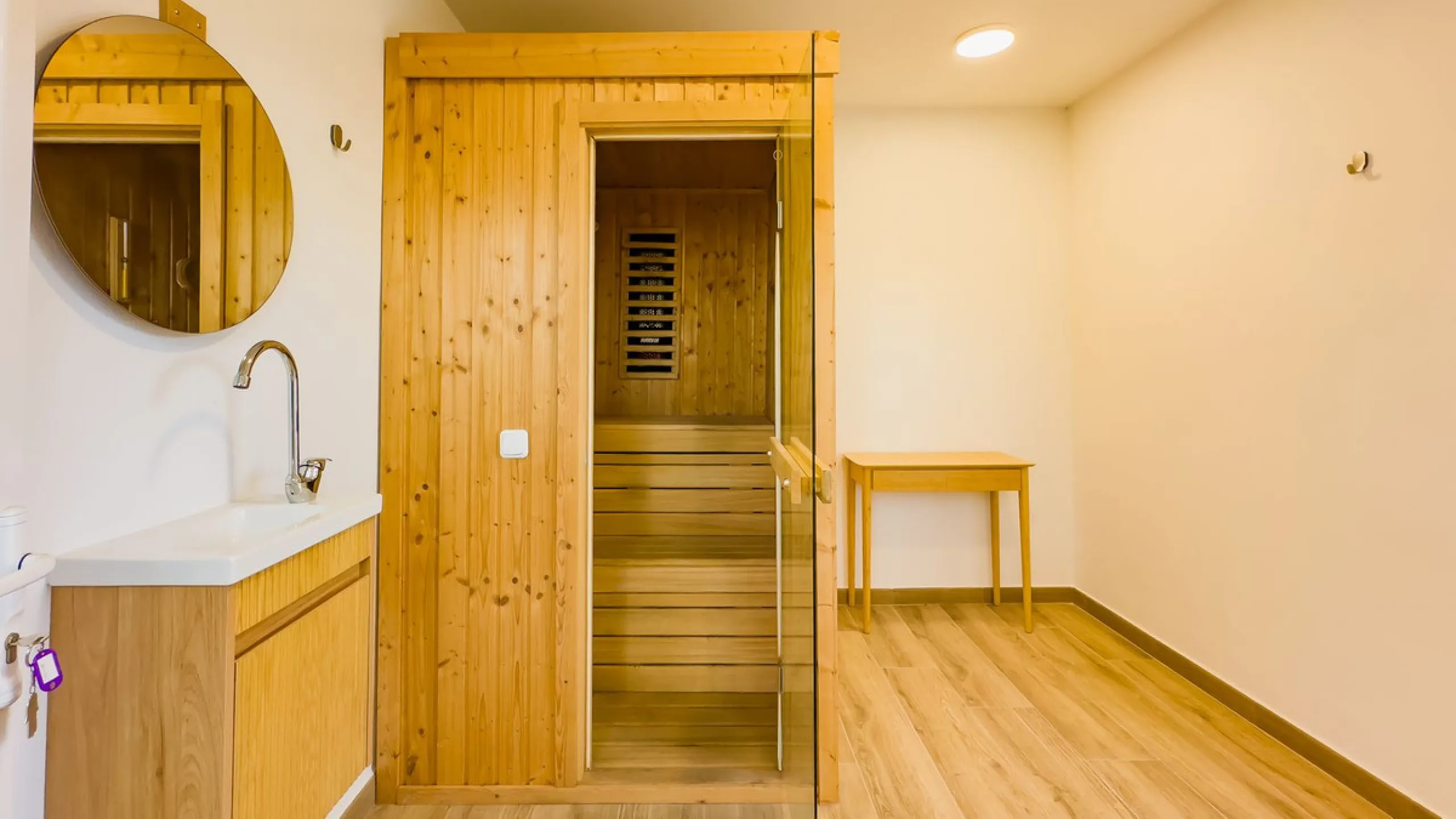 House - Finca - Cortijo в продаже в Málaga, Málaga. В доме 6 спален и 6 ванных комнат. Площадь дома 524 м². Площадь участка 106000 м²