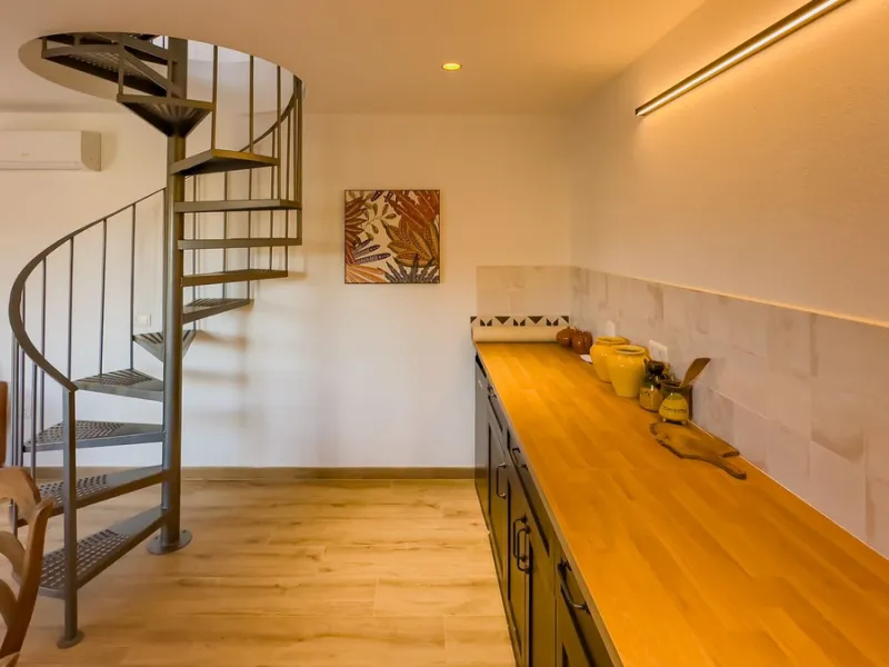 House - Finca - Cortijo в продаже в Málaga, Málaga. В доме 6 спален и 6 ванных комнат. Площадь дома 524 м². Площадь участка 106000 м²