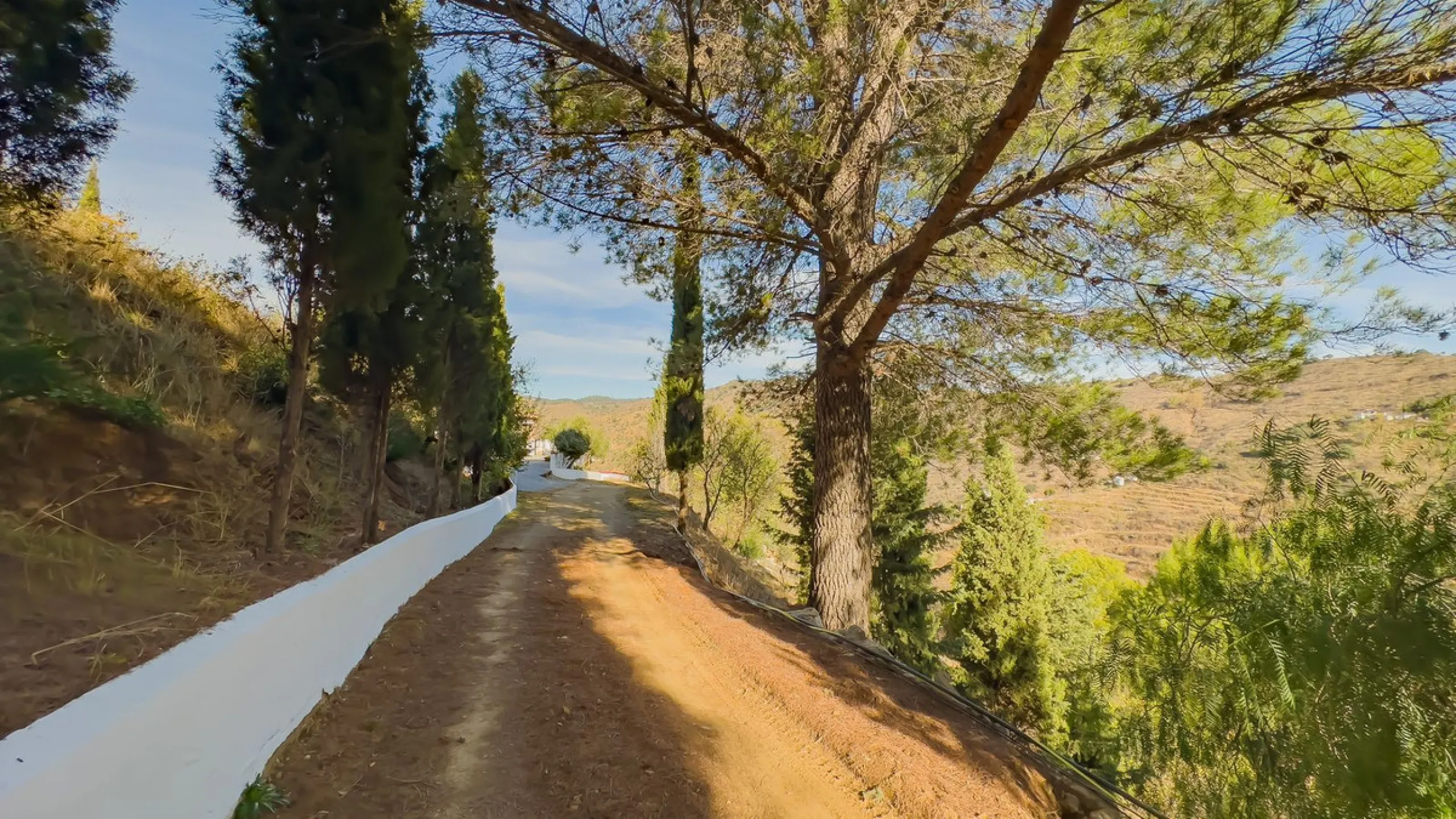 House - Finca - Cortijo в продаже в Málaga, Málaga. В доме 6 спален и 6 ванных комнат. Площадь дома 524 м². Площадь участка 106000 м²