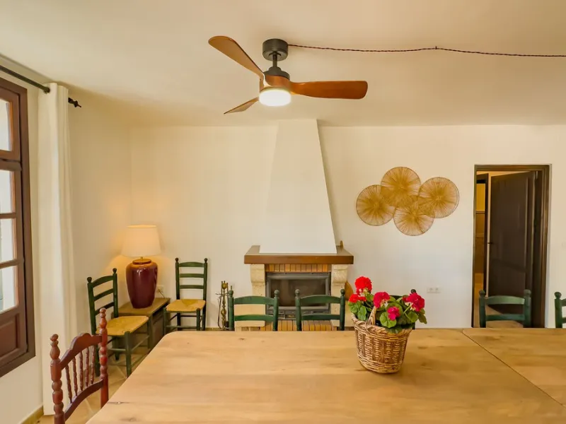 House - Finca - Cortijo в продаже в Málaga, Málaga. В доме 6 спален и 6 ванных комнат. Площадь дома 524 м². Площадь участка 106000 м²