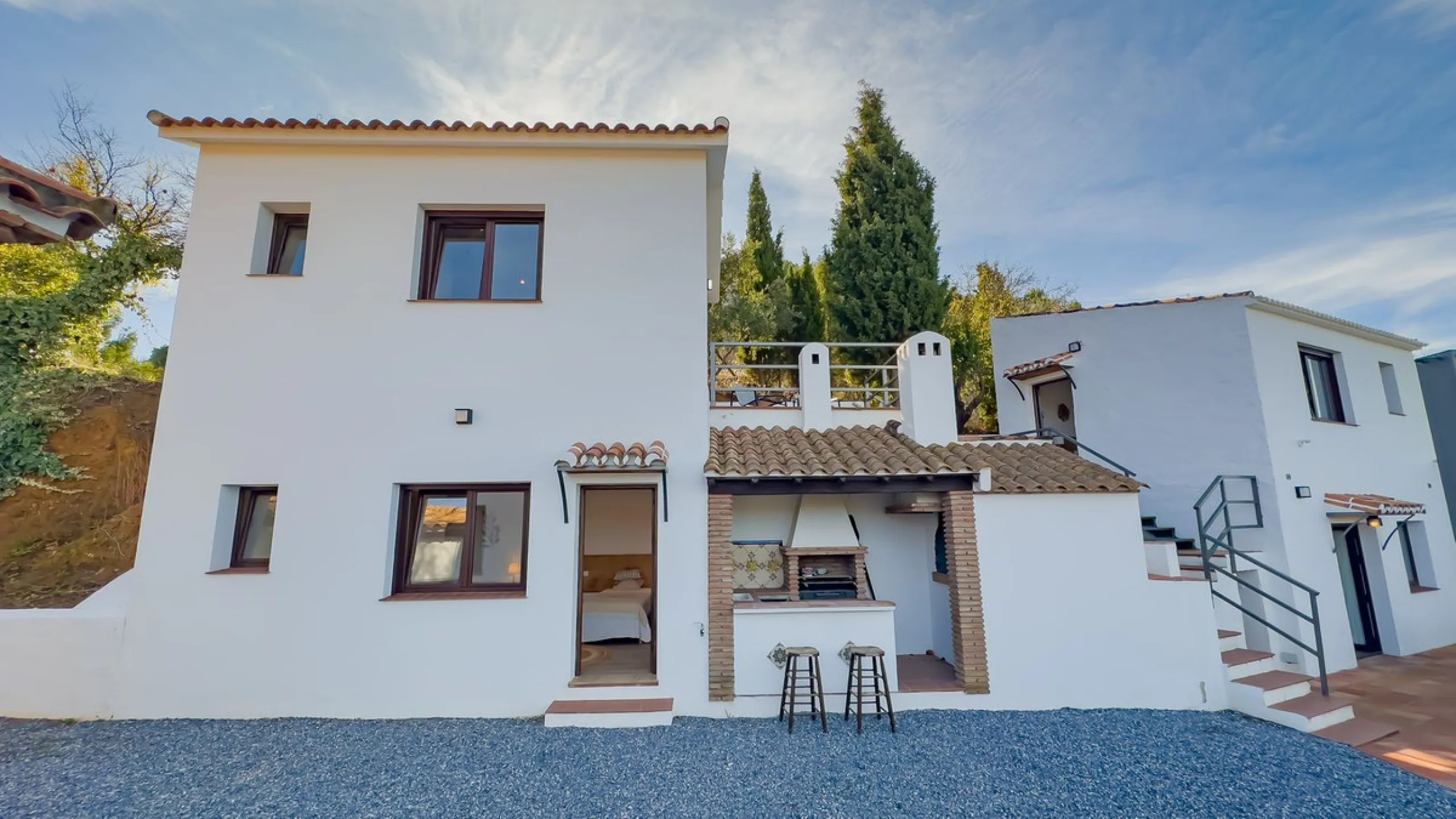 House - Finca - Cortijo в продаже в Málaga, Málaga. В доме 6 спален и 6 ванных комнат. Площадь дома 524 м². Площадь участка 106000 м²