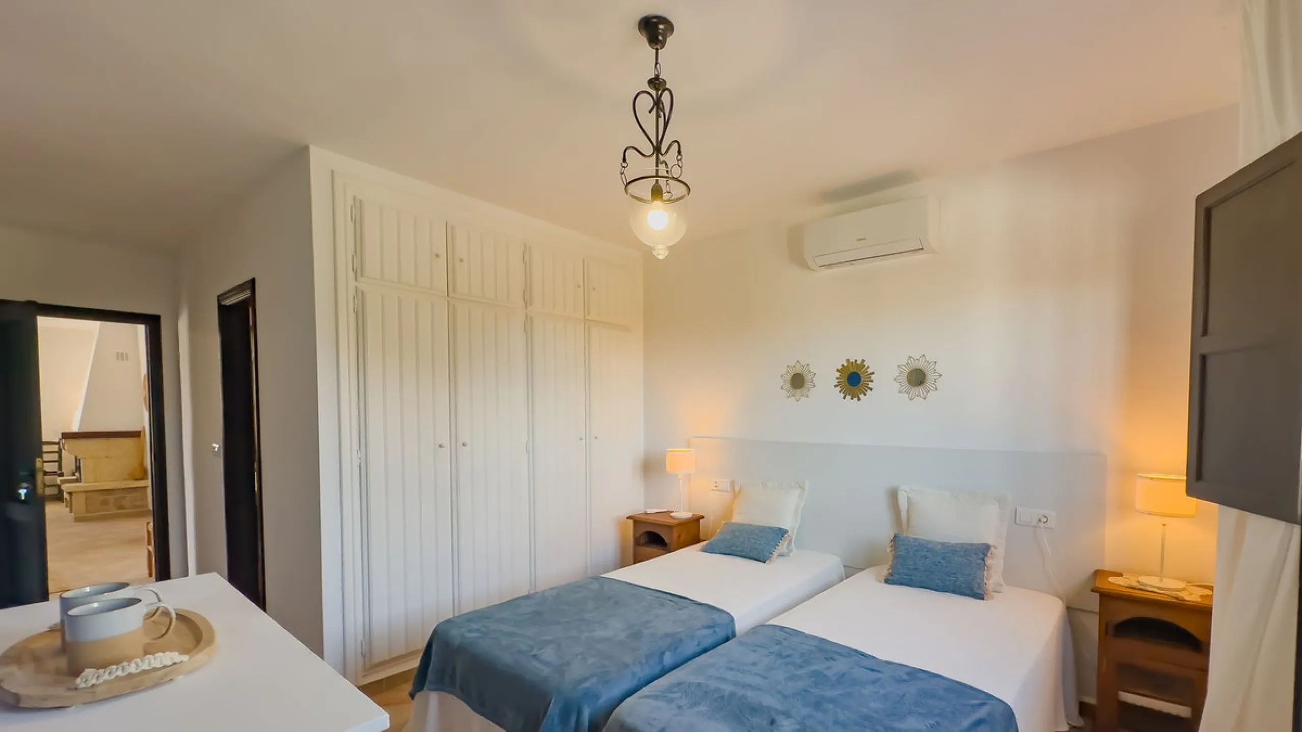 House - Finca - Cortijo в продаже в Málaga, Málaga. В доме 6 спален и 6 ванных комнат. Площадь дома 524 м². Площадь участка 106000 м²