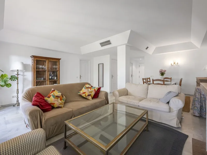 This stunning semi-detached villa is located in a traditional Andalusian development on the New Golden Mile. It is ideally located a short drive from Puerto Banús, with the beach just a short walk away.