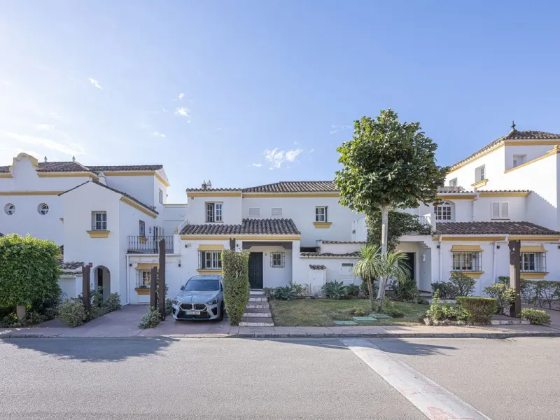 This stunning semi-detached villa is located in a traditional Andalusian development on the New Golden Mile. It is ideally located a short drive from Puerto Banús, with the beach just a short walk away.