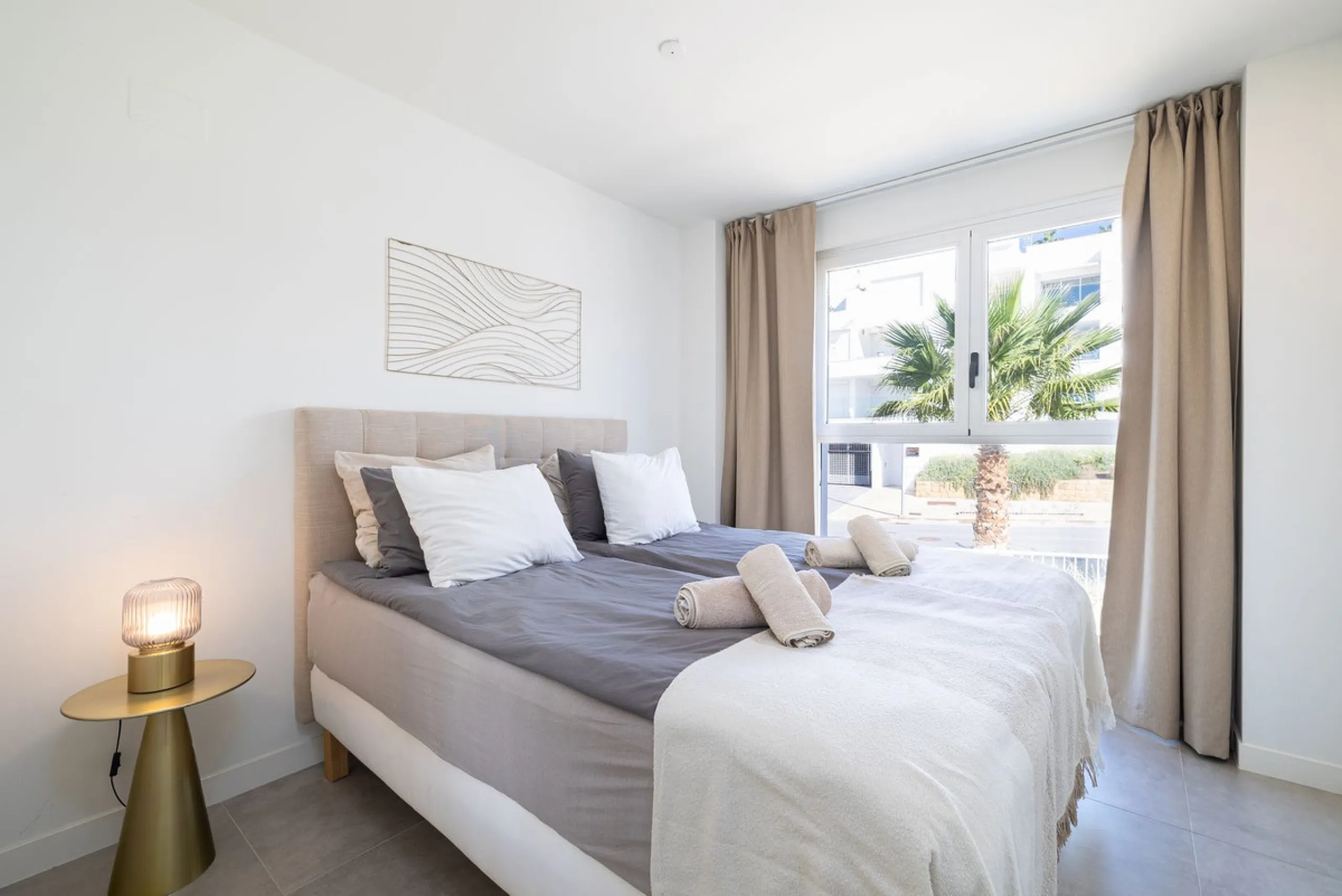 Apartment - Penthouse в продаже в Benalmadena, Málaga. В доме 3 спален и 2 ванных комнат. Площадь дома 117 м²