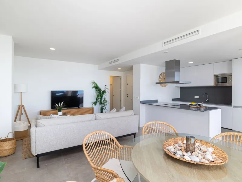 Apartment - Penthouse в продаже в Benalmadena, Málaga. В доме 3 спален и 2 ванных комнат. Площадь дома 117 м²