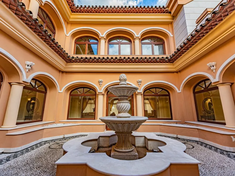 Luxury andalusian style villa that resides magnificently in one of the most prestigious and sought-after urbanizations in Marbella, Guadalmina Baja, only 100 meters from the beach and 5 minutes from Puerto Banus. The highest quality materials have been us