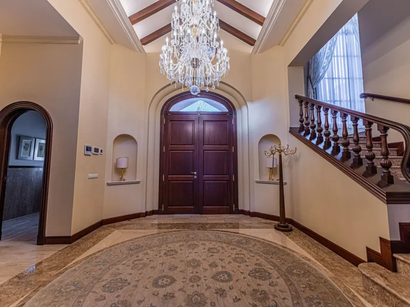 Luxury andalusian style villa that resides magnificently in one of the most prestigious and sought-after urbanizations in Marbella, Guadalmina Baja, only 100 meters from the beach and 5 minutes from Puerto Banus. The highest quality materials have been us