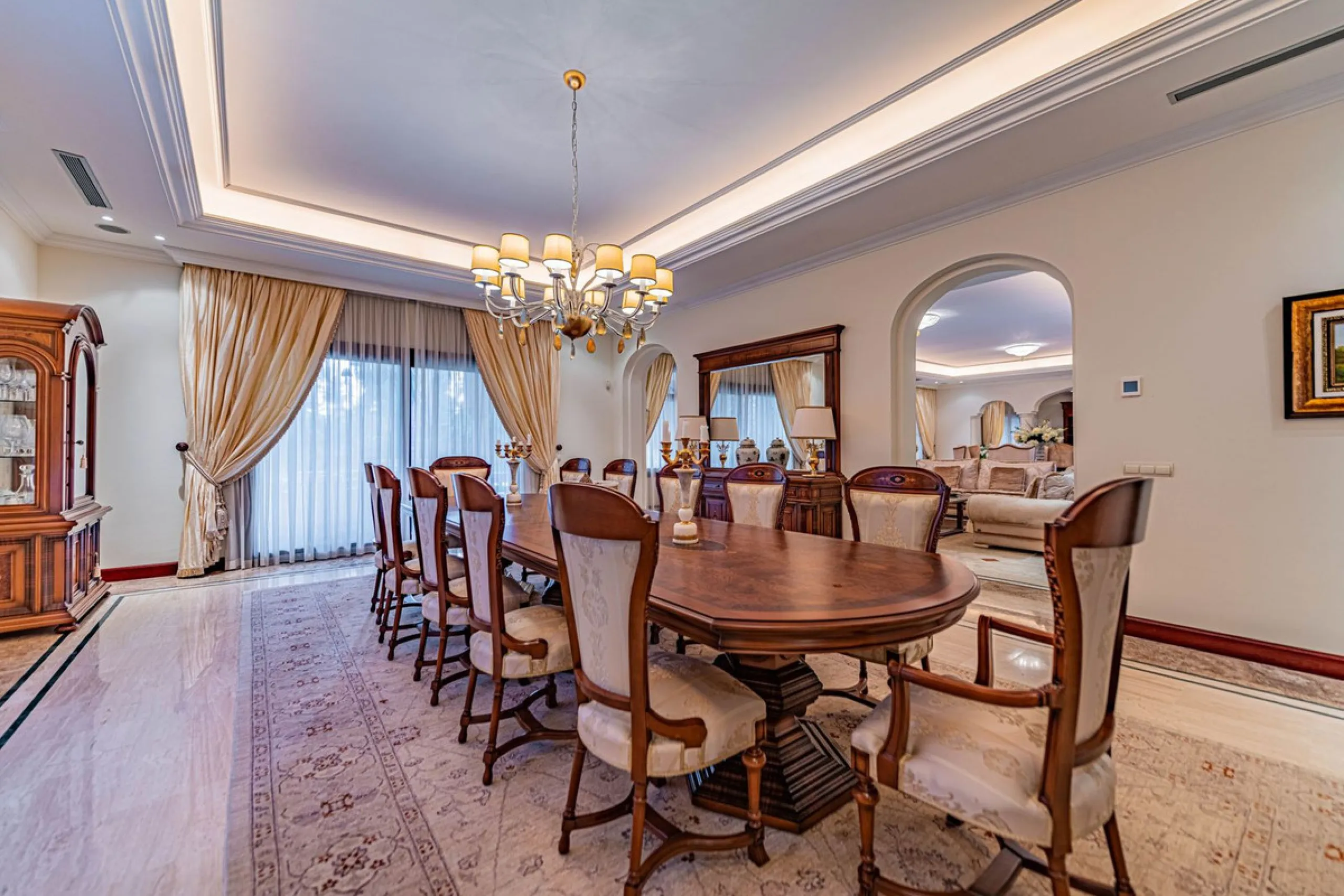 Luxury andalusian style villa that resides magnificently in one of the most prestigious and sought-after urbanizations in Marbella, Guadalmina Baja, only 100 meters from the beach and 5 minutes from Puerto Banus. The highest quality materials have been us