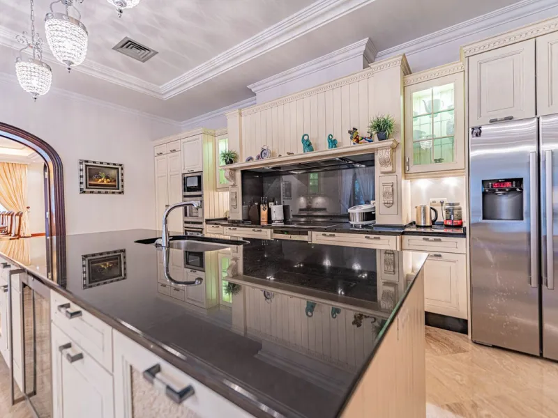 Luxury andalusian style villa that resides magnificently in one of the most prestigious and sought-after urbanizations in Marbella, Guadalmina Baja, only 100 meters from the beach and 5 minutes from Puerto Banus. The highest quality materials have been us