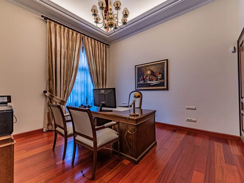 Luxury andalusian style villa that resides magnificently in one of the most prestigious and sought-after urbanizations in Marbella, Guadalmina Baja, only 100 meters from the beach and 5 minutes from Puerto Banus. The highest quality materials have been us