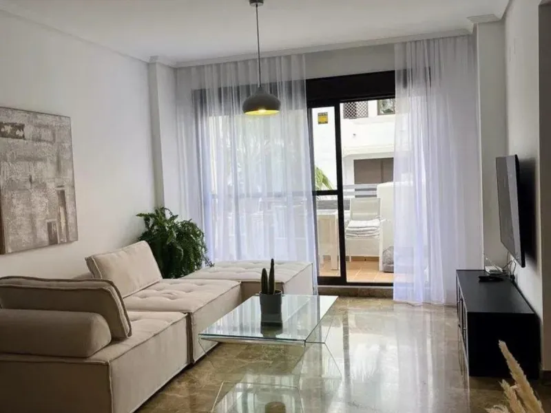 Apartment - Middle Floor Apartment в продаже в Estepona, Málaga. В доме 2 спален и 2 ванных комнат. Площадь дома 92 м²