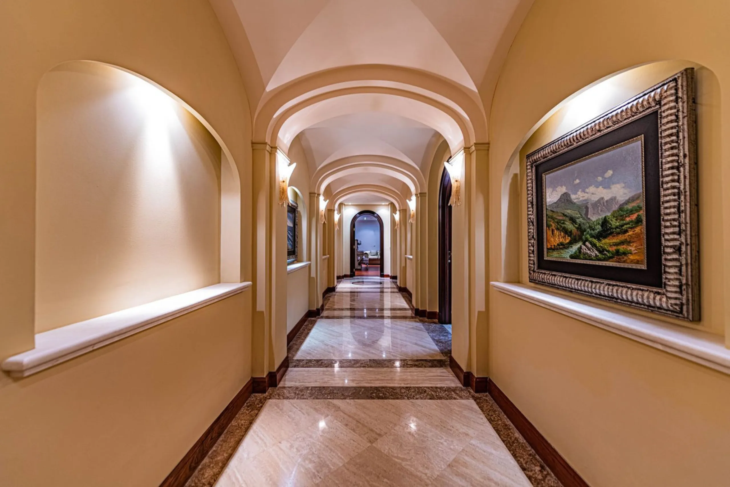 Luxury andalusian style villa that resides magnificently in one of the most prestigious and sought-after urbanizations in Marbella, Guadalmina Baja, only 100 meters from the beach and 5 minutes from Puerto Banus. The highest quality materials have been us
