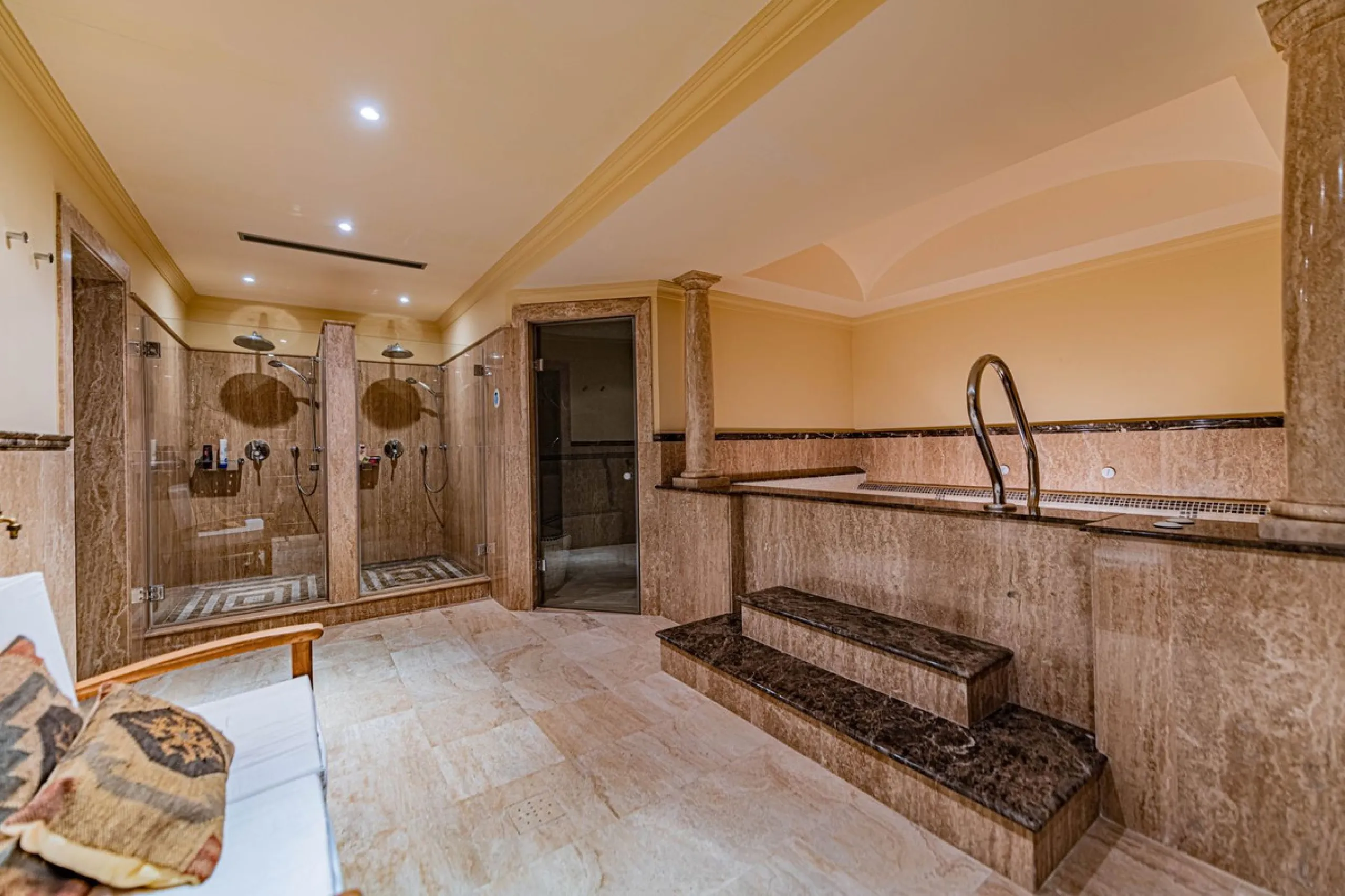 Luxury andalusian style villa that resides magnificently in one of the most prestigious and sought-after urbanizations in Marbella, Guadalmina Baja, only 100 meters from the beach and 5 minutes from Puerto Banus. The highest quality materials have been us