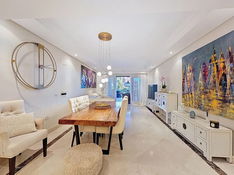 Fantastic Ground-Floor Apartment with Private Garden in Luxury Beachfront Complex.