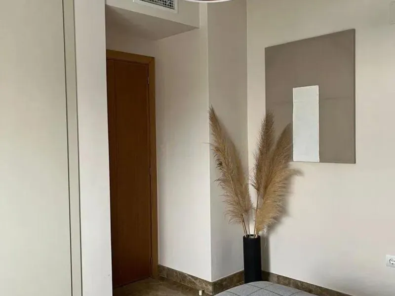 Apartment - Middle Floor Apartment в продаже в Estepona, Málaga. В доме 2 спален и 2 ванных комнат. Площадь дома 92 м²