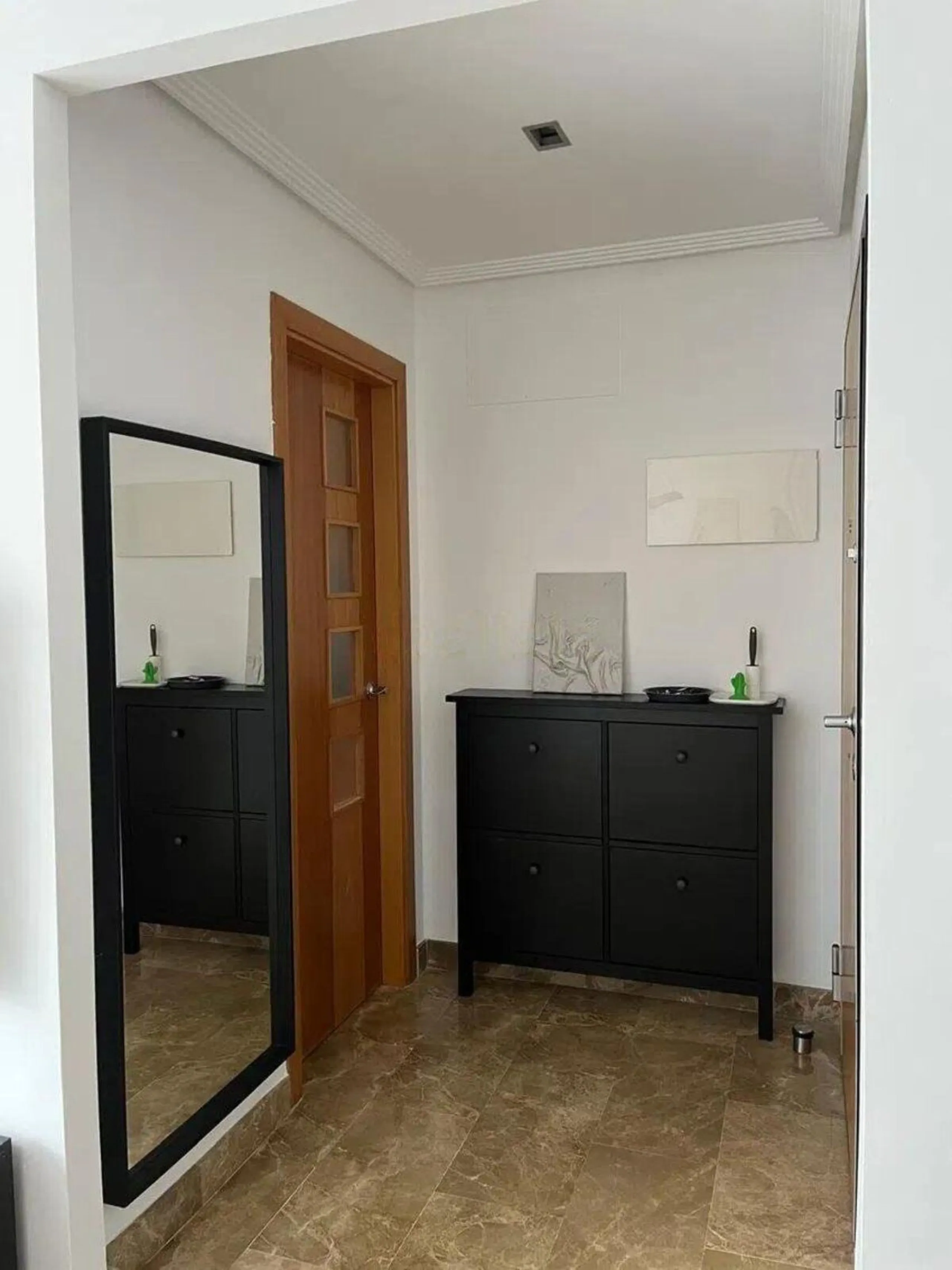 Apartment - Middle Floor Apartment в продаже в Estepona, Málaga. В доме 2 спален и 2 ванных комнат. Площадь дома 92 м²