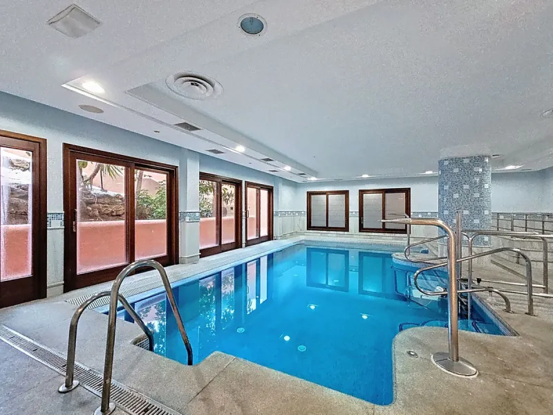Fantastic Ground-Floor Apartment with Private Garden in Luxury Beachfront Complex.