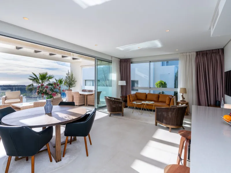 Breathtaking Panoramic Sea Views & Refined Living at Marbella Club Hills