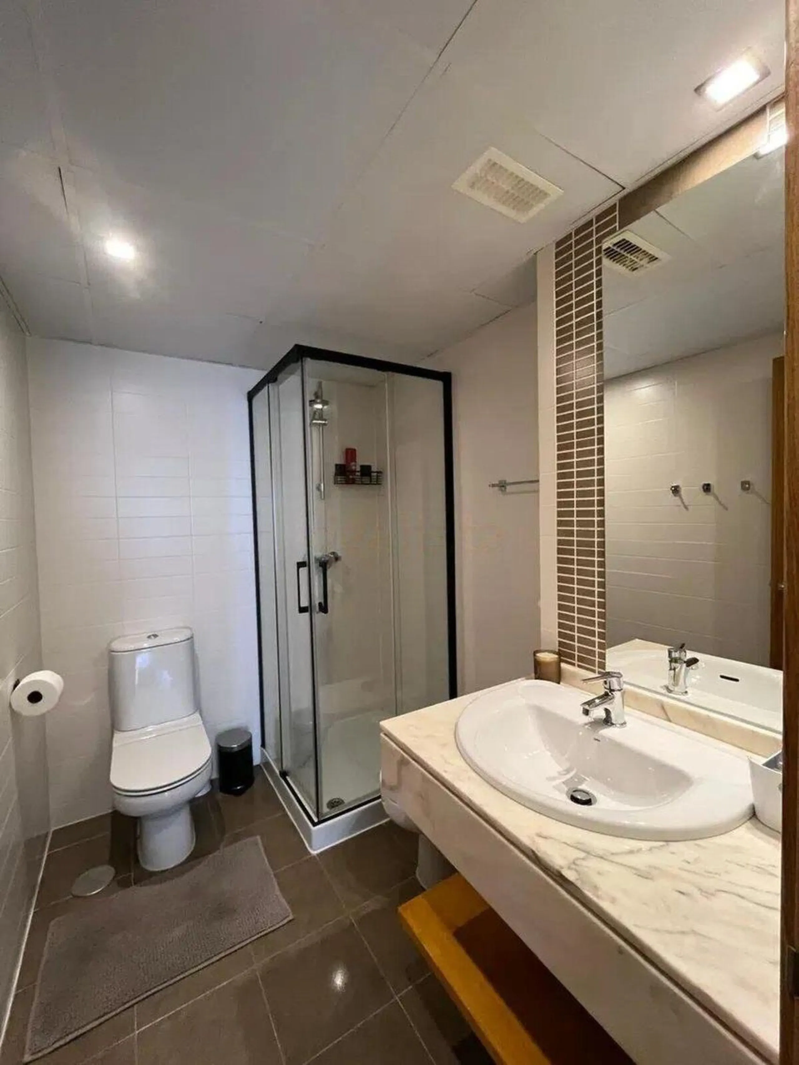 Apartment - Middle Floor Apartment в продаже в Estepona, Málaga. В доме 2 спален и 2 ванных комнат. Площадь дома 92 м²