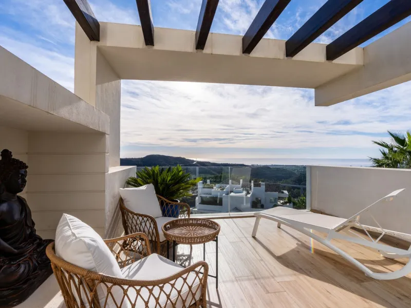 Breathtaking Panoramic Sea Views & Refined Living at Marbella Club Hills