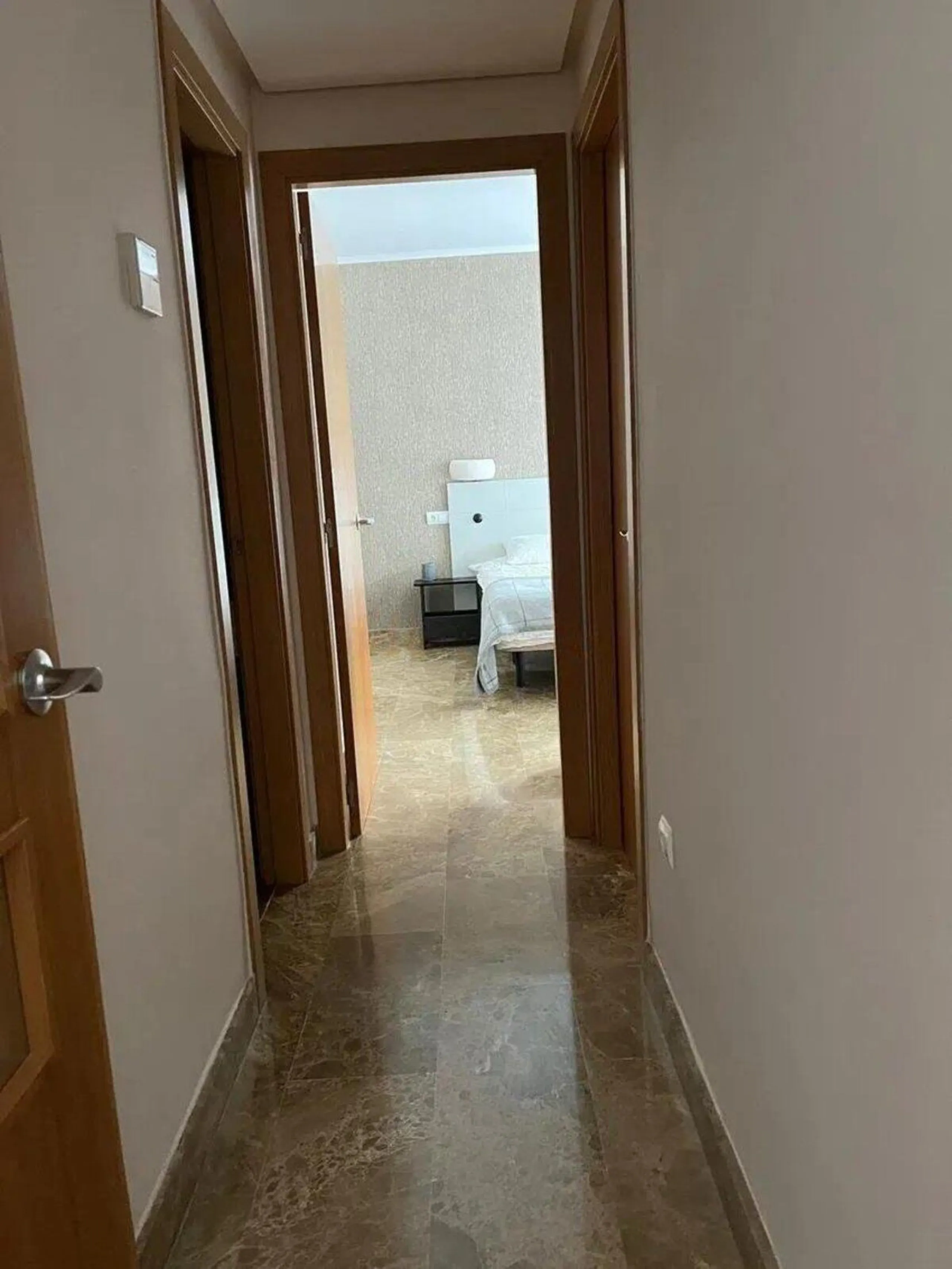 Apartment - Middle Floor Apartment в продаже в Estepona, Málaga. В доме 2 спален и 2 ванных комнат. Площадь дома 92 м²
