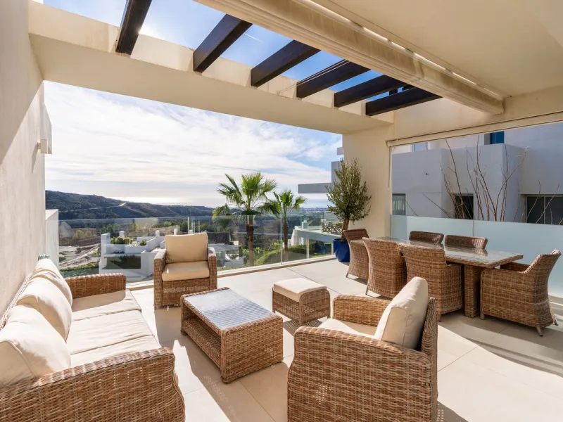 Breathtaking Panoramic Sea Views & Refined Living at Marbella Club Hills