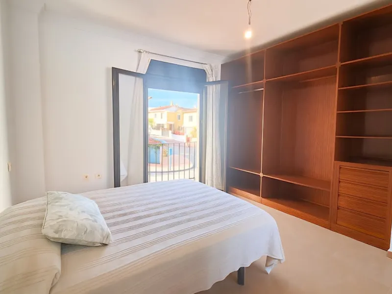 Exclusive Semi-Detached House with 4 Floors in San Rafael Urbanization (Ronda) · 382 m² Built · 191 m² Usable · Quiet, Family-Friendly Area · Garage · 4 Bedrooms · 4 Bathrooms · Terrace with Views · Central Heating · Solar Panels