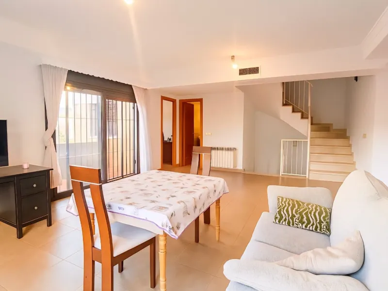 Exclusive Semi-Detached House with 4 Floors in San Rafael Urbanization (Ronda) · 382 m² Built · 191 m² Usable · Quiet, Family-Friendly Area · Garage · 4 Bedrooms · 4 Bathrooms · Terrace with Views · Central Heating · Solar Panels