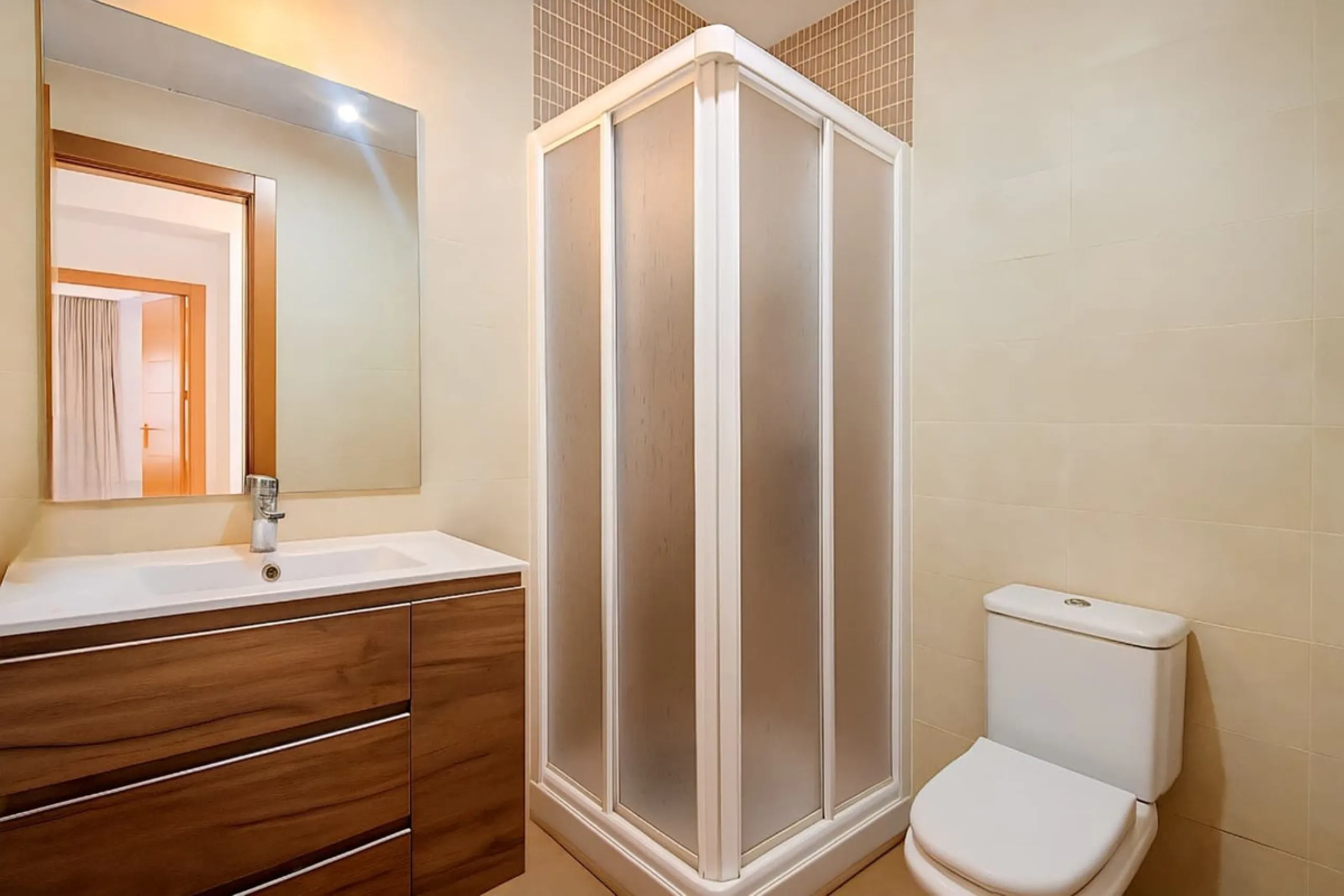Exclusive Semi-Detached House with 4 Floors in San Rafael Urbanization (Ronda) · 382 m² Built · 191 m² Usable · Quiet, Family-Friendly Area · Garage · 4 Bedrooms · 4 Bathrooms · Terrace with Views · Central Heating · Solar Panels