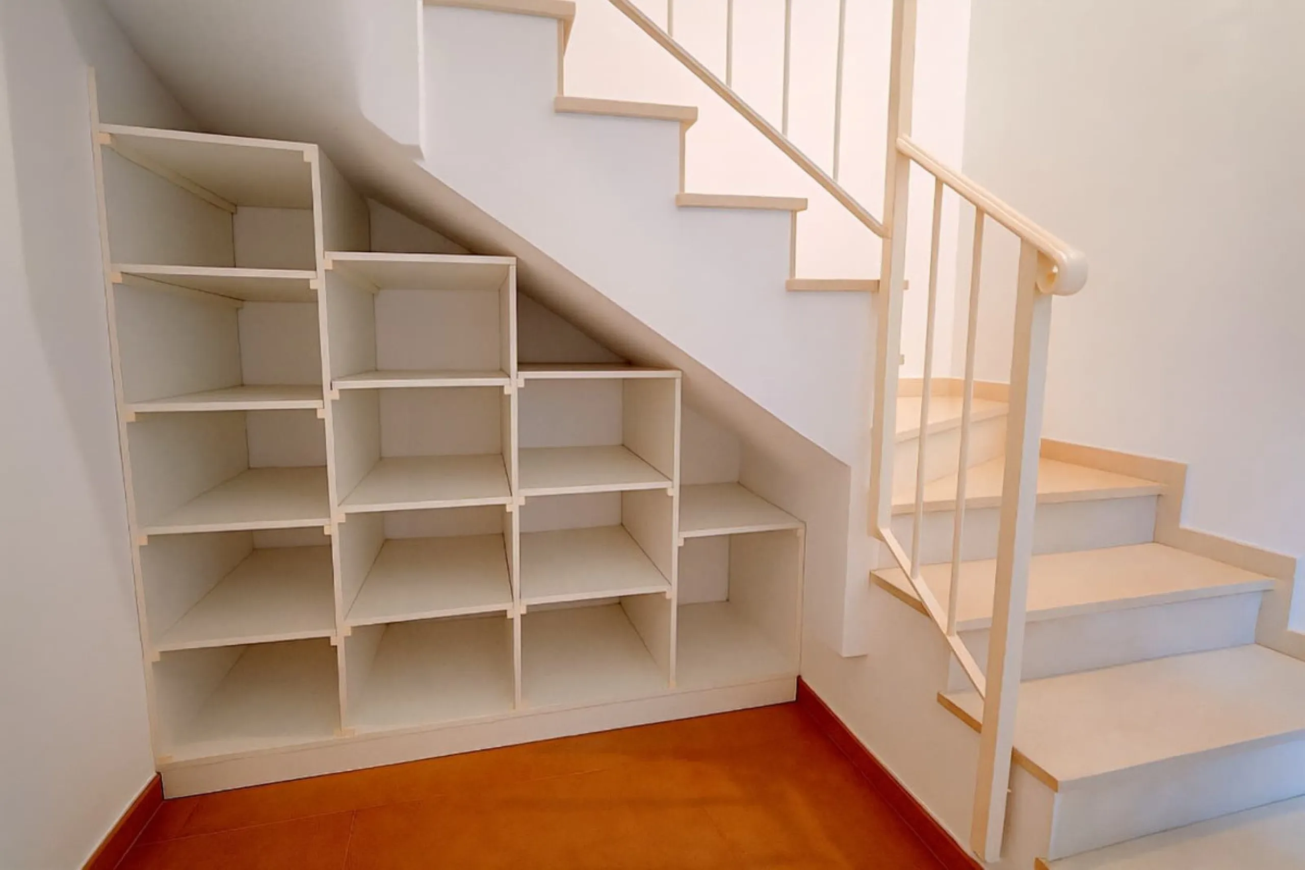Exclusive Semi-Detached House with 4 Floors in San Rafael Urbanization (Ronda) · 382 m² Built · 191 m² Usable · Quiet, Family-Friendly Area · Garage · 4 Bedrooms · 4 Bathrooms · Terrace with Views · Central Heating · Solar Panels